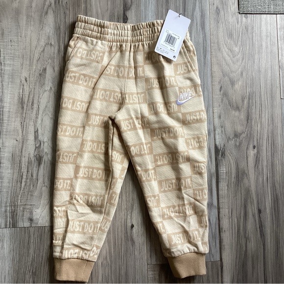 Nike boys Hoodie and Joggers outfit size 4/4T(NWT) ~PRICE FIRM, NO OFFERS~ - Picture 3 of 5